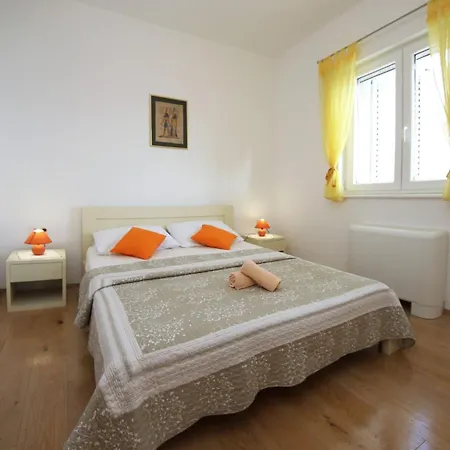 Anka Apartment *
